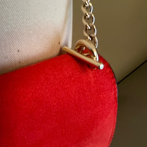 NWOT H&M red faux suede & leather detachable gold chain bag purse satchel - Picture 5 of 9
